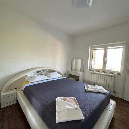 Vila Jovanka Tivat Luaran gambar
