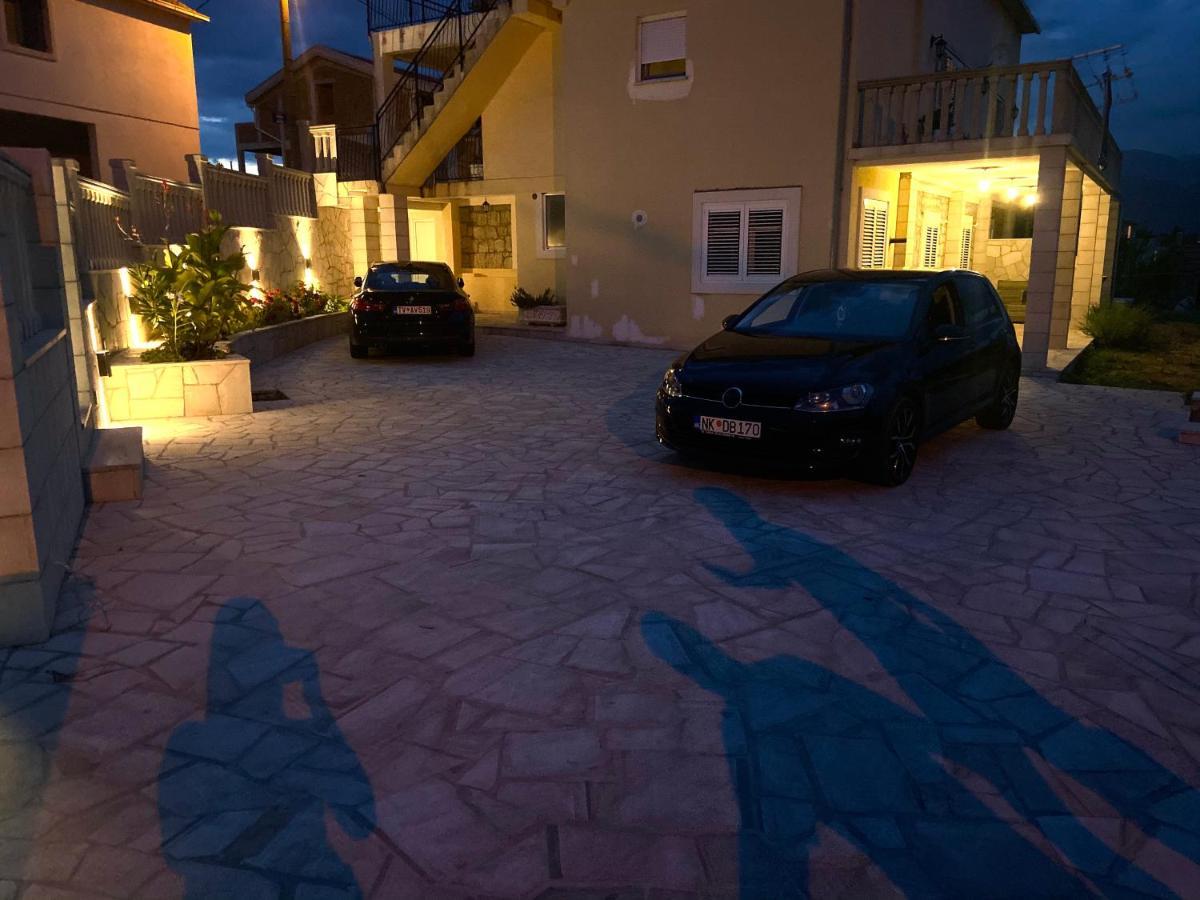 Vila Jovanka Tivat Luaran gambar