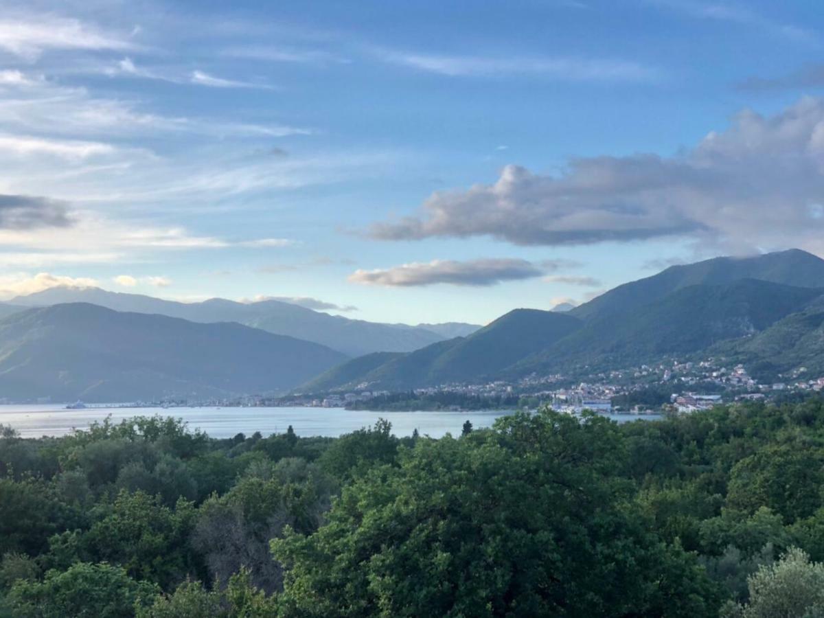 Vila Jovanka Tivat Luaran gambar